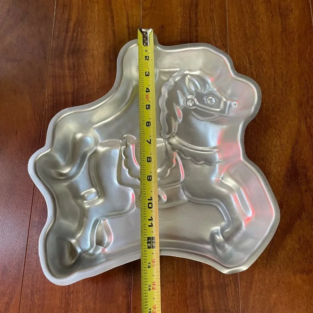 New Vintage 1990 Wilton Carousel Horse Cake Pan Mold